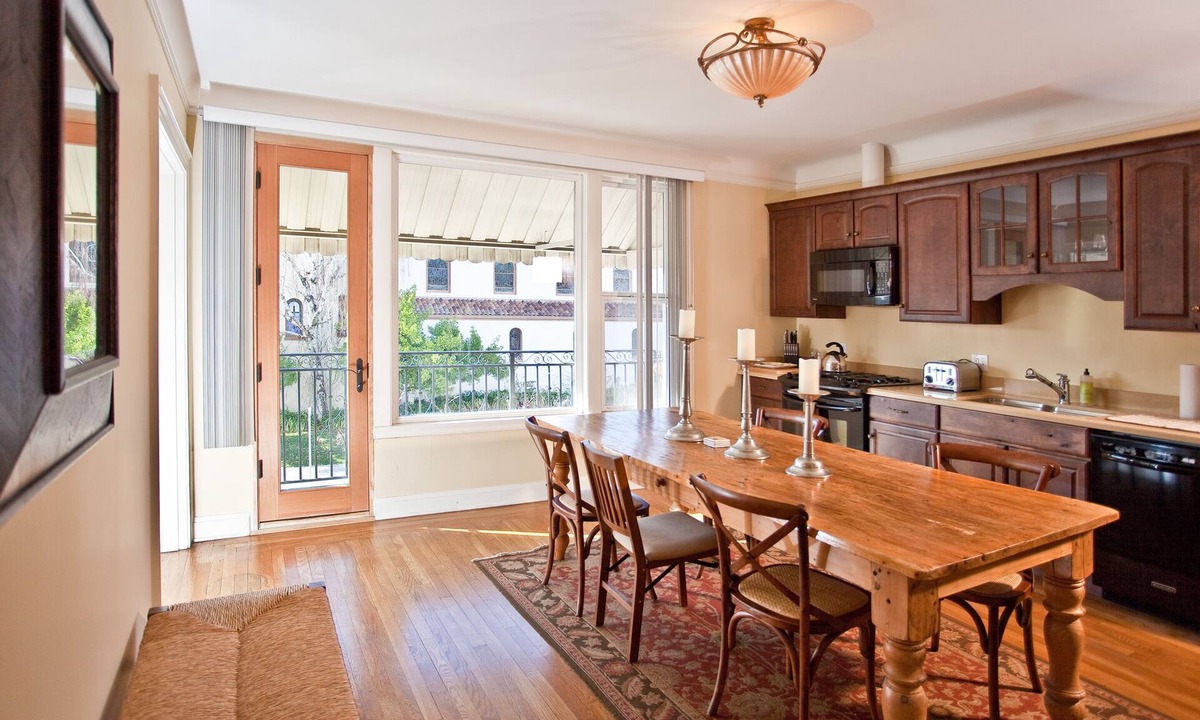 Sonoma House | Elegance & Charm 2 blocks to Sonoma Square