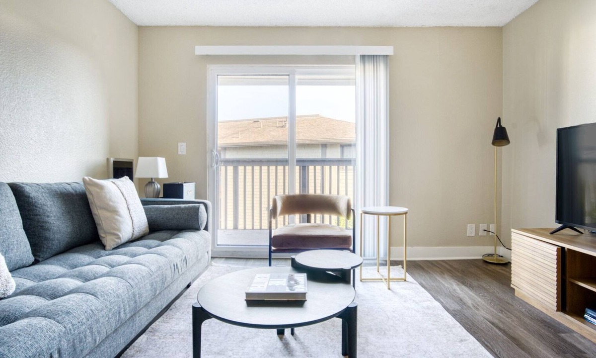 Foster City Apartment | Elegant Foster City 1BR w/Gym, Pool, W/D, near highways, by Blueground