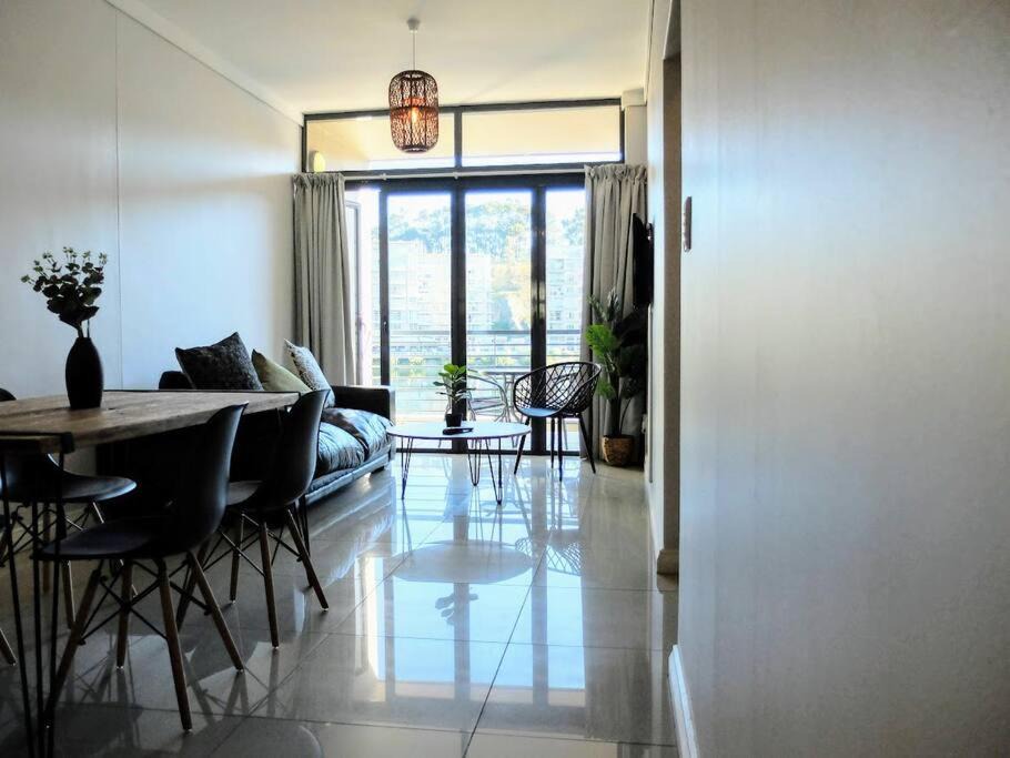 Eikenbosch Apartment | Elgene's Getaway Waterfront Views + Terrace