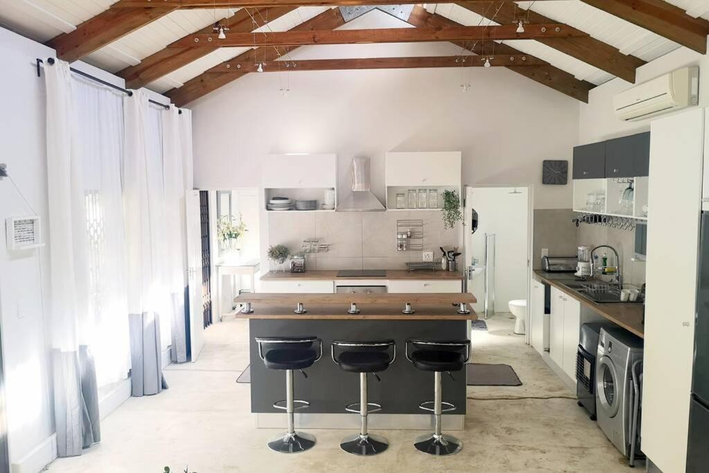 George Apartment | Elisha Studio