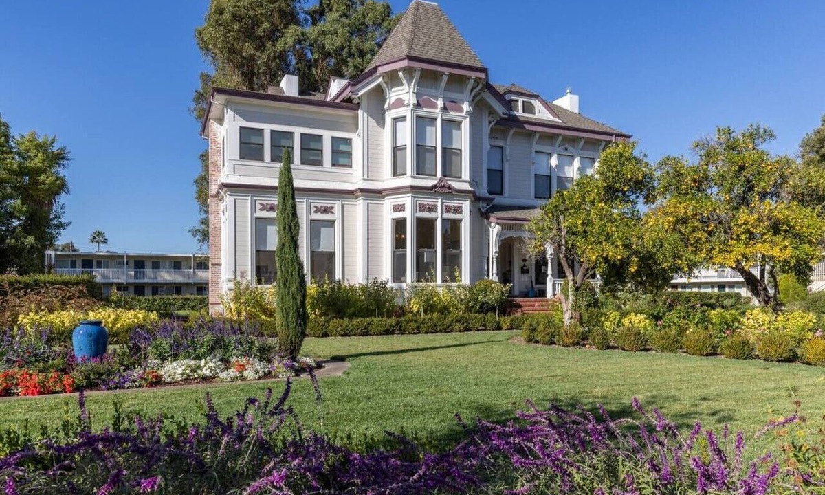 Napa House | Eliza G. Yount Mansion - History in Napa Valley