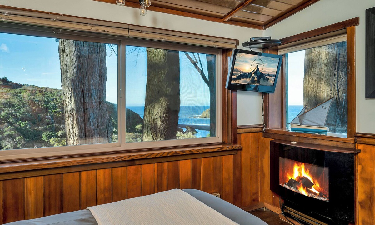 Elk Bed & Breakfast | Elk Cove Inn & Spa