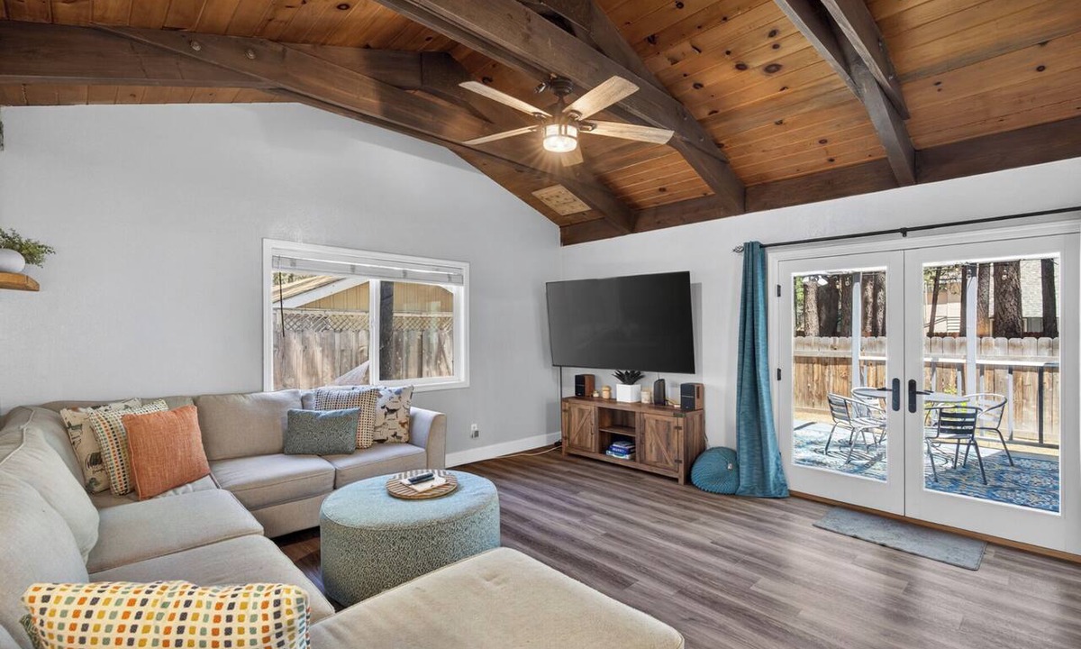 Sierra Tract House | Emerald Heights - 2 Living Rooms, 3 Queen Bedrooms, Crib + Pac N Play, Furnished Deck with Grill