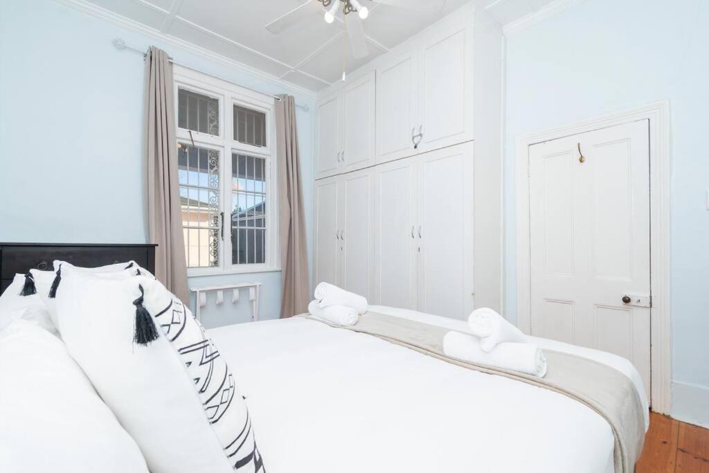 Rosebank Apartment | Enchanting Abode in Rosebank