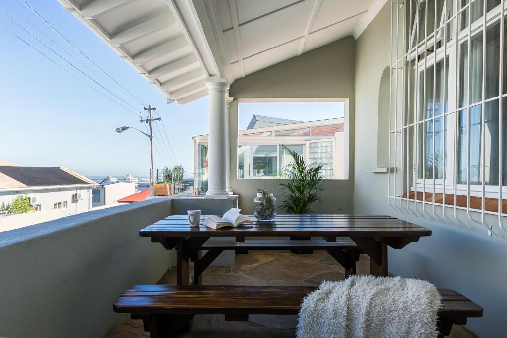 Three Anchor Bay Villa | Entire 5 Bedroom 5 Bathroom Sea Point Villa with Secure Parking