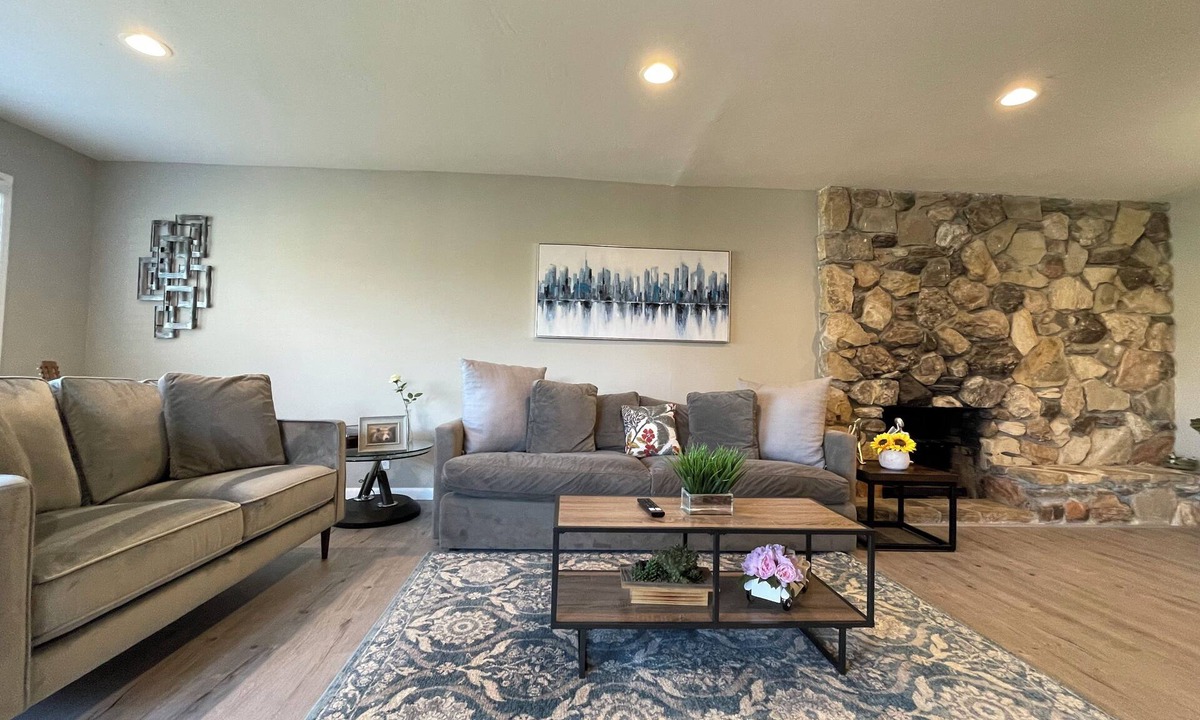 North Central House | Entire charming 3B2B house, 10 minutes to SFO