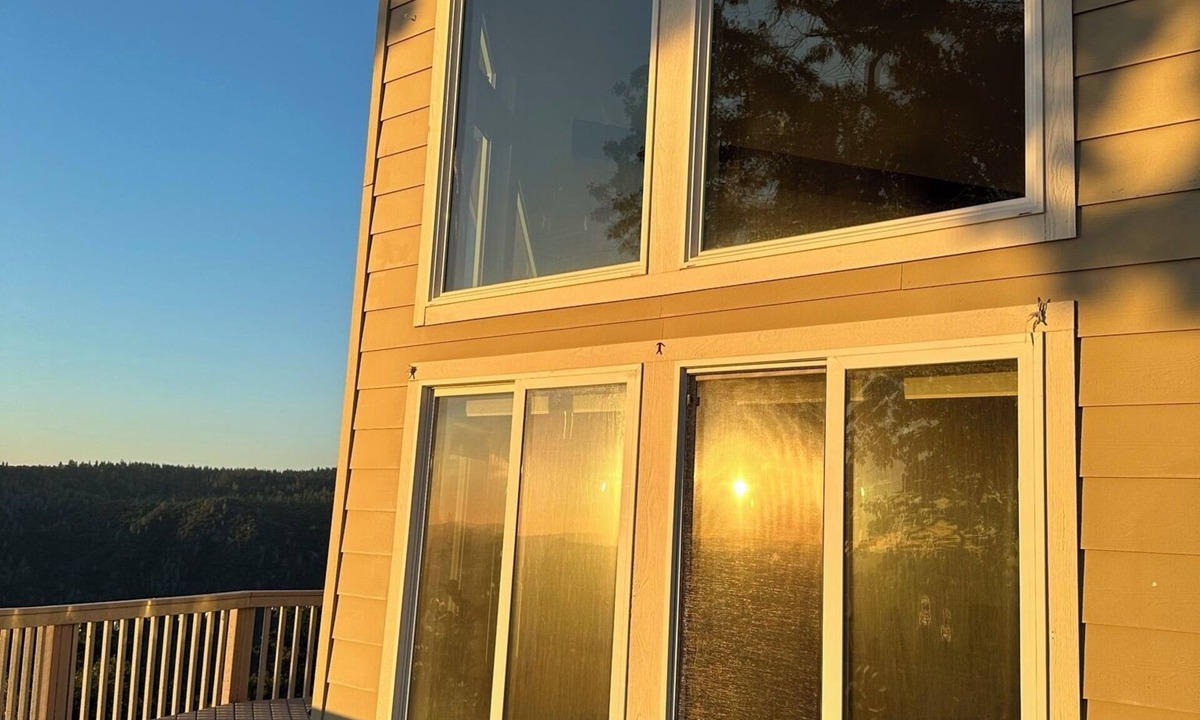 Nevada City House | Epic views of mountains and the Yuba River 8 minutes to Nevada City