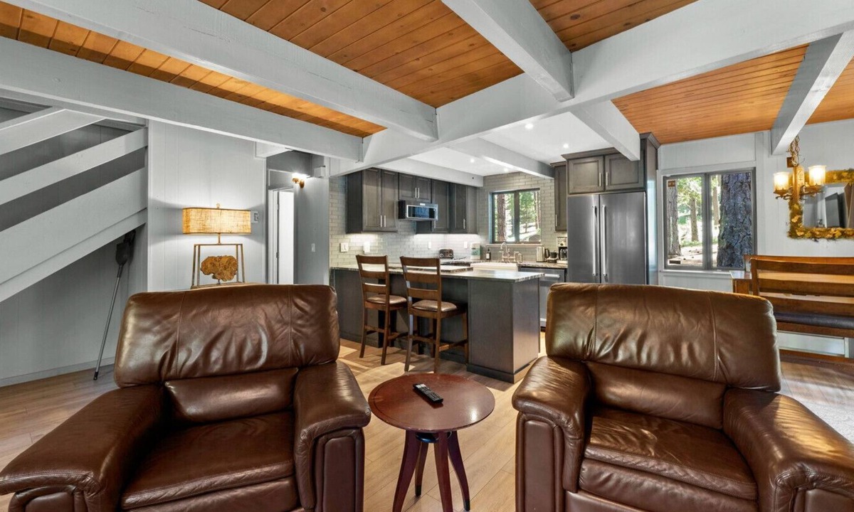 Graeagle Apartment | Escape to Tranquility in This Beautiful Forest-Edge Retreat