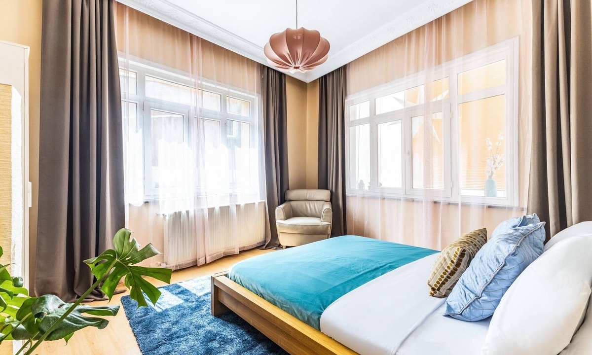 Tophane Apartment | Exclusive Flat with Balcony, 5 minutes to İstanbul