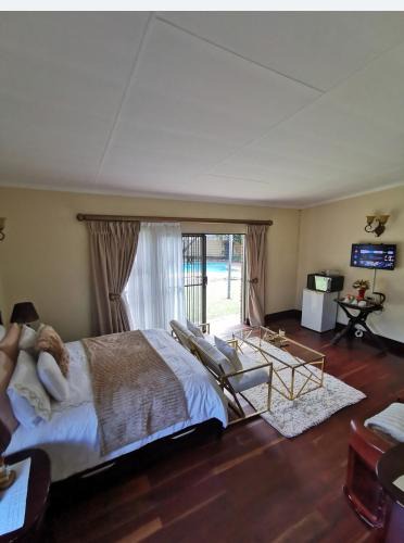 Greater Johannesburg Metropolitan Area House | Exclusive Private Room in Joburg No loadshedding