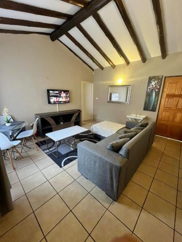Centurion Apartment | Exquisite cottage in Doringkloof