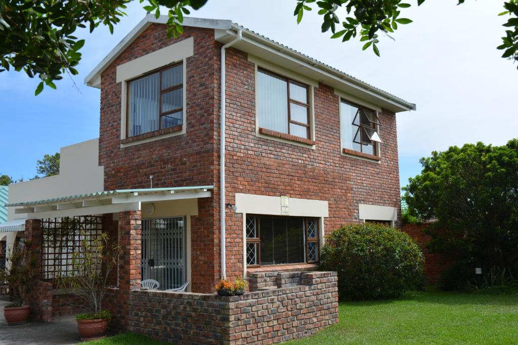 Gonubie Apartment | Fairway 2