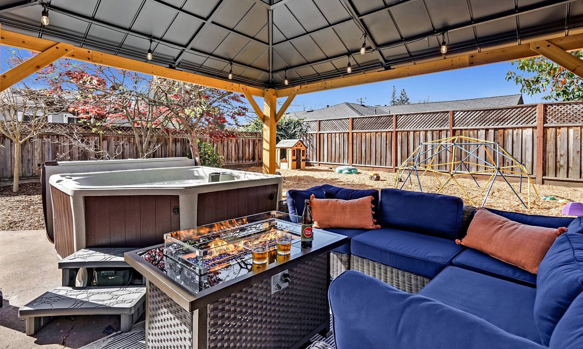 Montgomery Village House | Family-Friendly*Curated Design*Play Area*Hot Tub