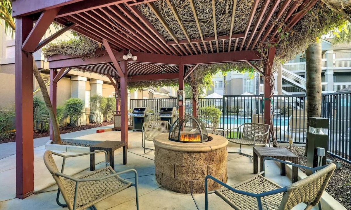 San Jose Hotel | Family-friendly! Spacious Suite with Full Kitchen, Pets Allowed, Free Breakfast