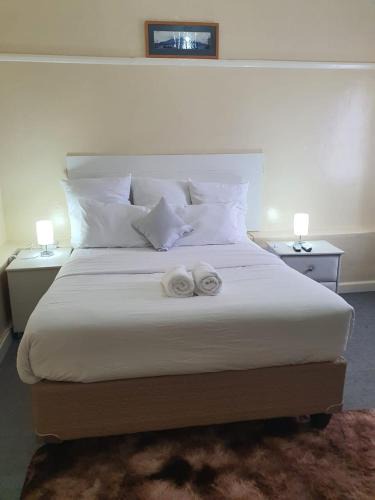Oudtshoorn House | Faranie Guesthouse