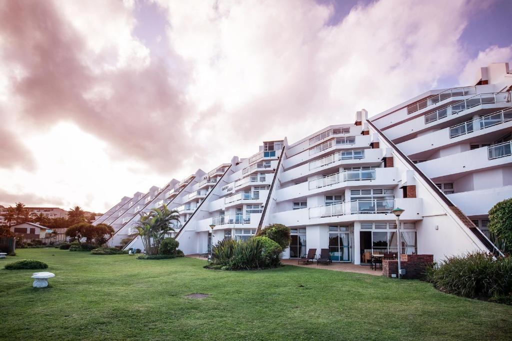 Manaba Beach Hotel | First Group La Cote D'Azur
