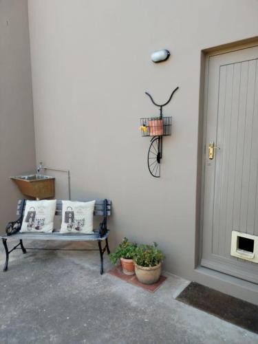 Pringle Bay Apartment | Funky beach Apartment