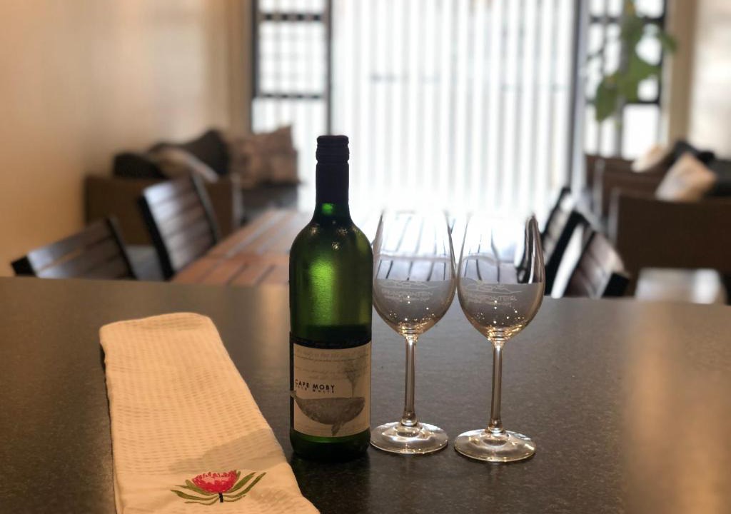 De Kelders Apartment | Fynbos Apartment @WhaleCove
