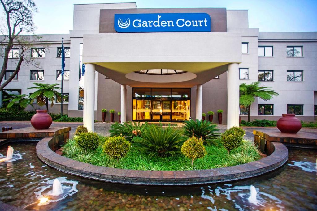 Hatfield Hotel | Garden Court Hatfield