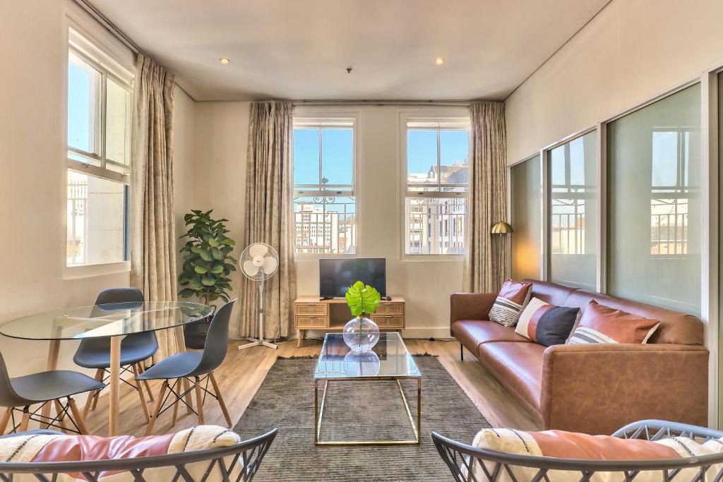 Glaston | Cape Town City Centre
