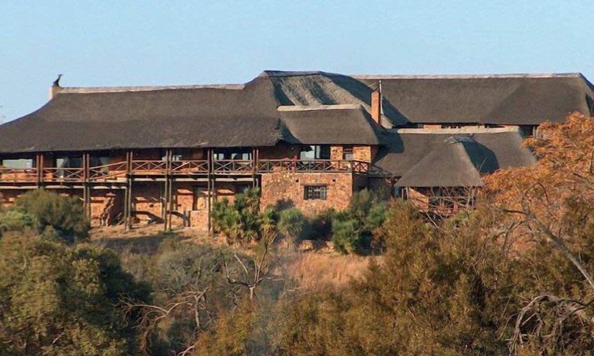 Broederstroom Cabin | Glen Afric Country Lodge