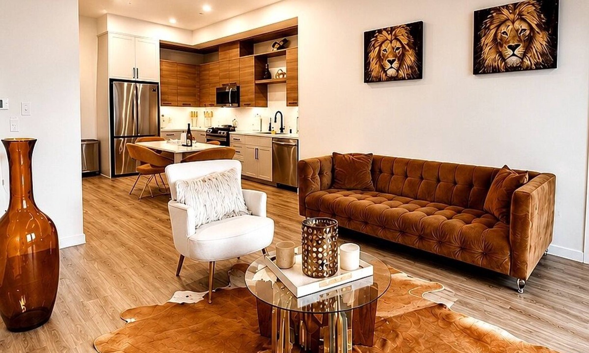 Downtown Sacramento Hotel | Golden One DOCO Downtown Penthouse Balcony Suite with Skyline View