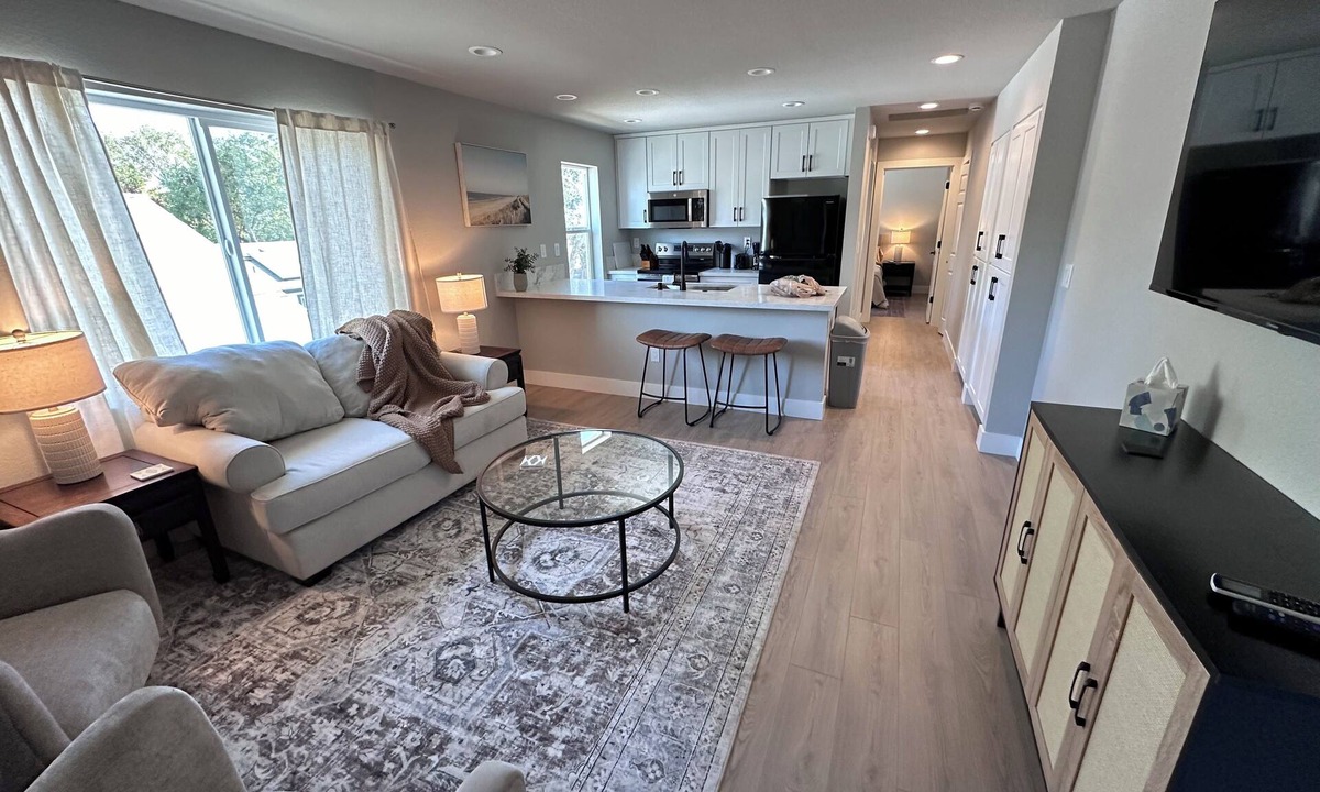 North Oak Park Apartment | Gorgeous New home - walking to UC Davis Medical Center and Shriners Hospital