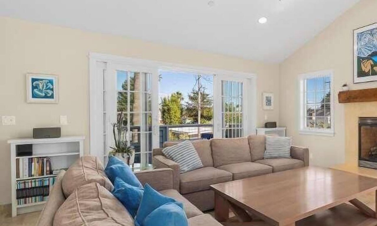 Opal Cliffs House | Gorgeous Pleasure Point Home - Sleeps 10!