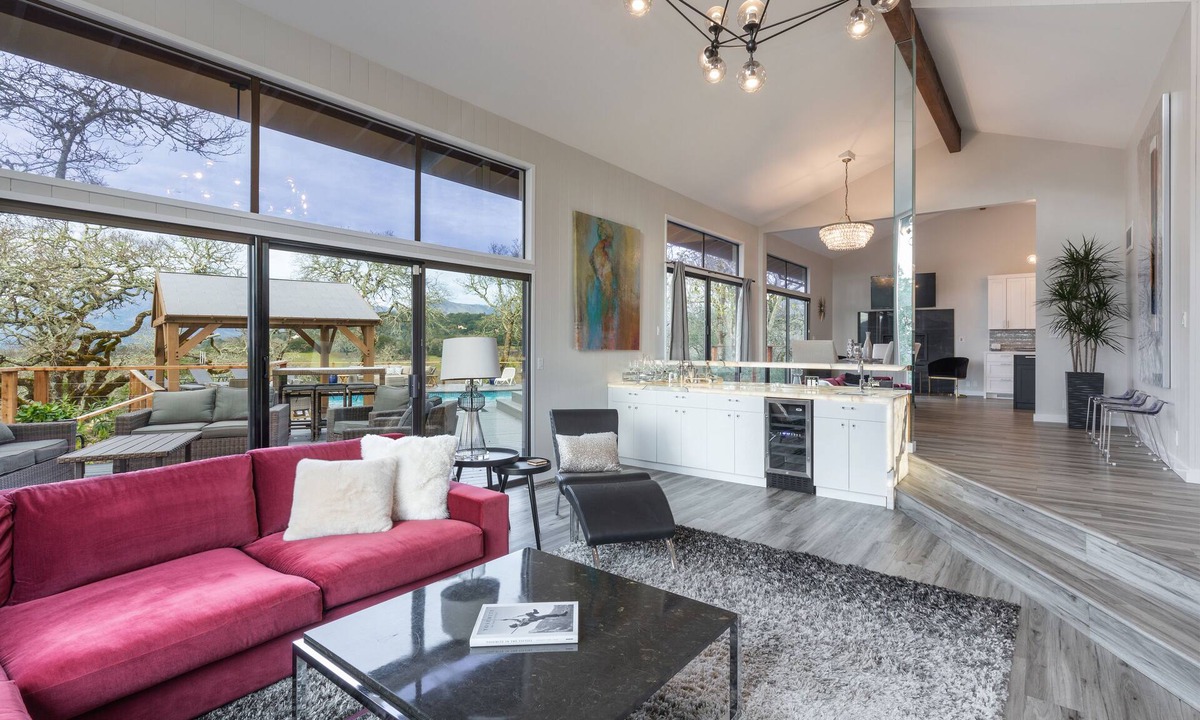 Glen Ellen House | Gorgeous Vineyard Views, Large private home w/heated Pool & Hot Tub included!