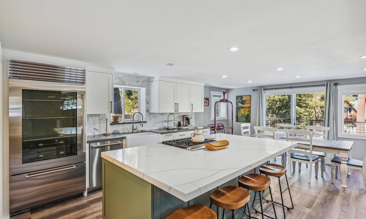 Comstock Acres House | Granlibakken Getaway by Tahoe Getaways - Tahoe City 3 BR + Hot Tub + Dog OK