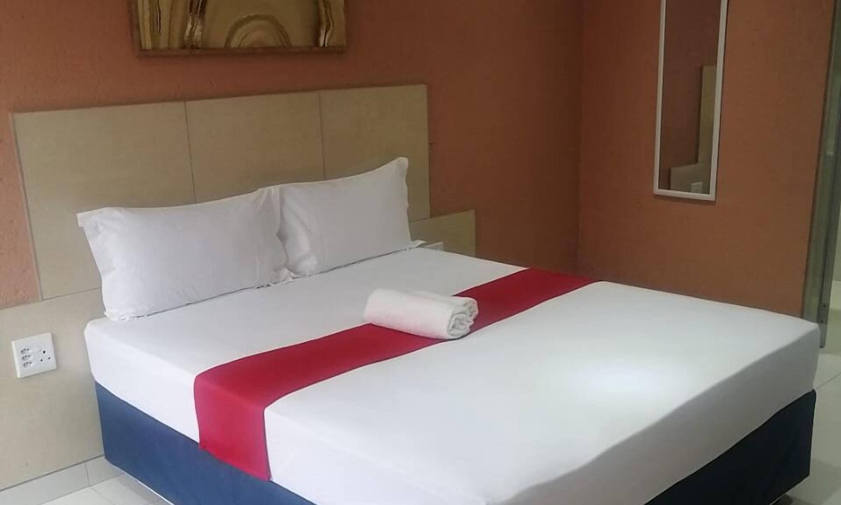 Tonga House | Guduza Guest House
