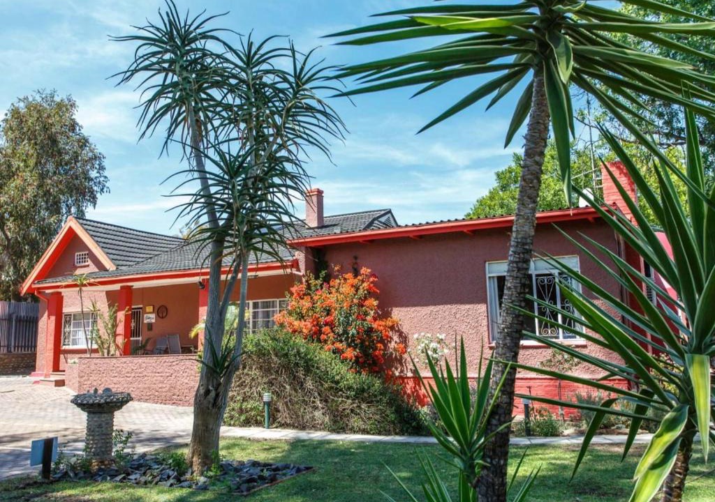 Oudtshoorn House | Gumtree Guest House