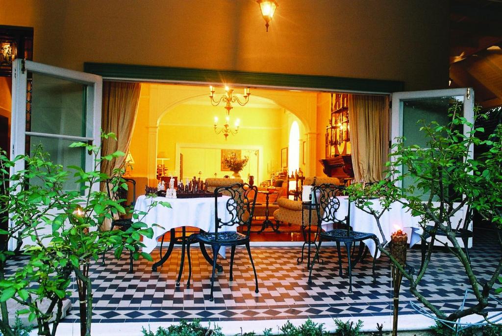Hacklewood Hill Country | Walmer