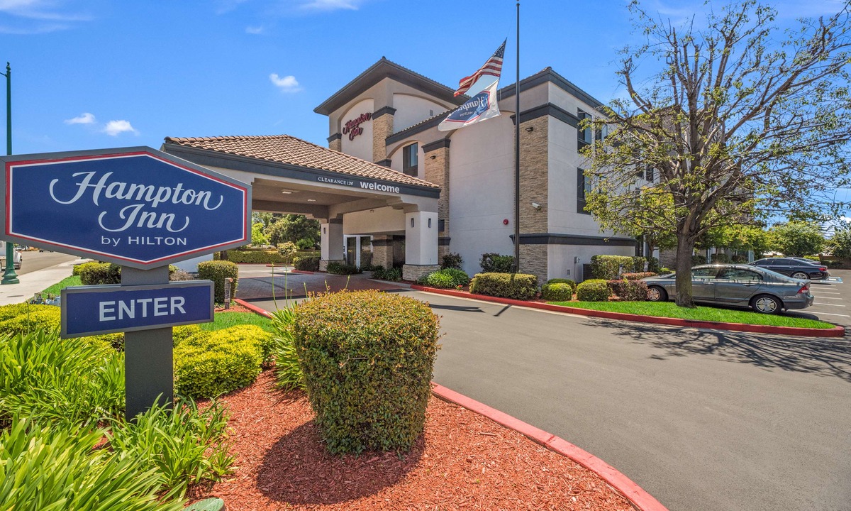 Hayward Hotel | Hampton Inn Oakland-Hayward