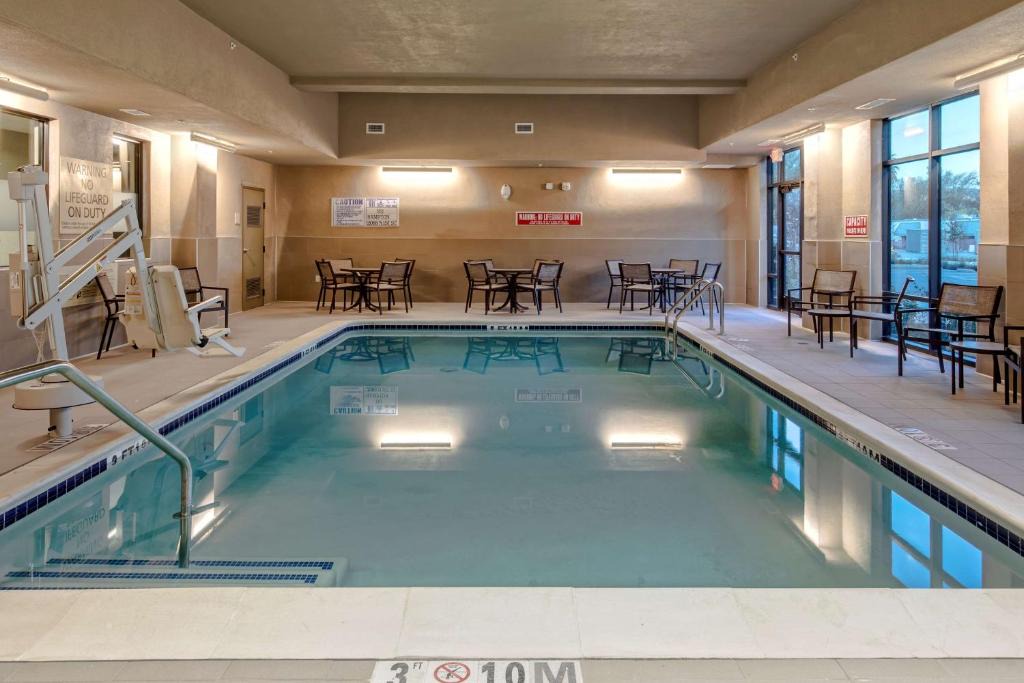 North San Jose Hotel | Hampton Inn & Suites San Jose Airport