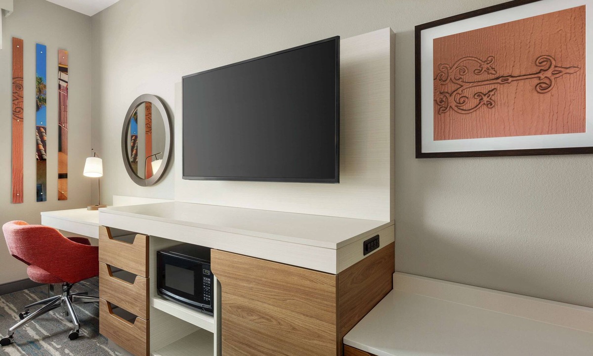 East San Mateo Hotel | Hampton Inn & Suites San Mateo-San Francisco Airport