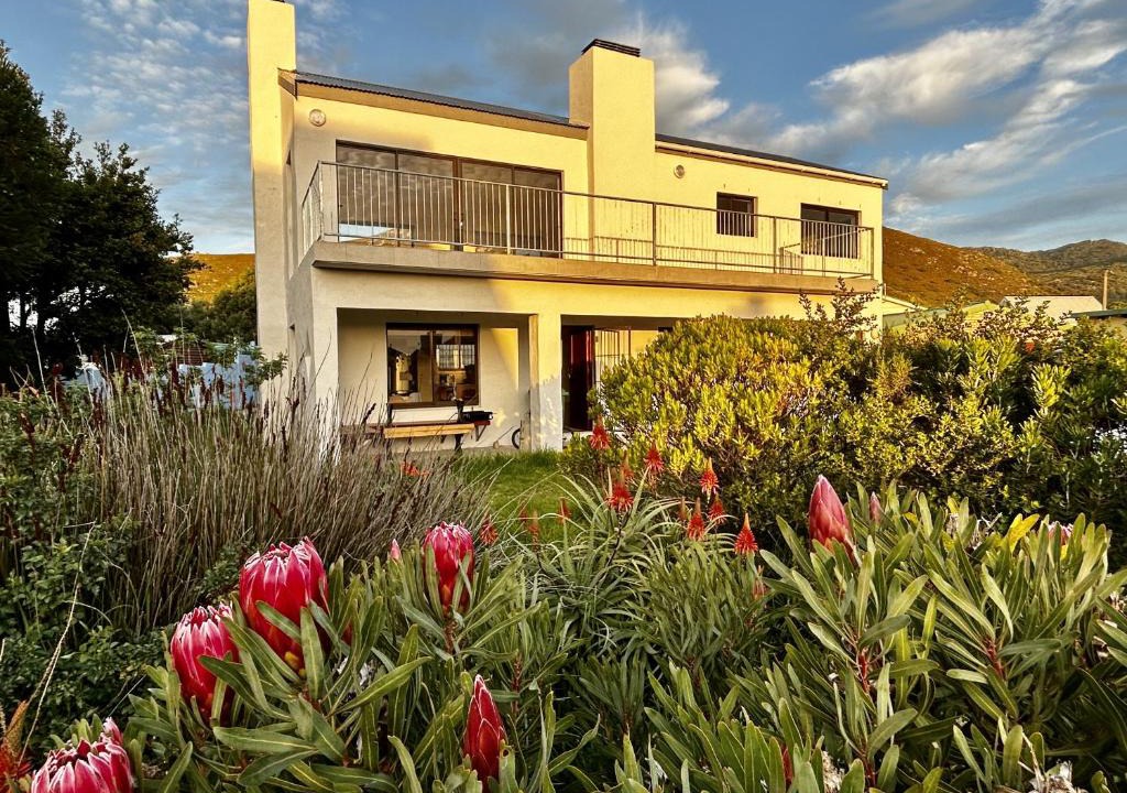 Pringle Bay Apartment | Happy Place Pringle Bay
