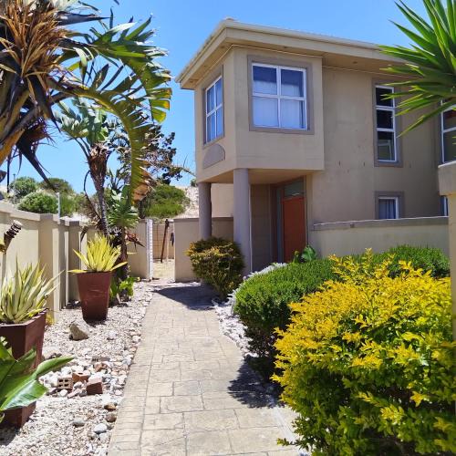 West Beach House | Harbour Close Home