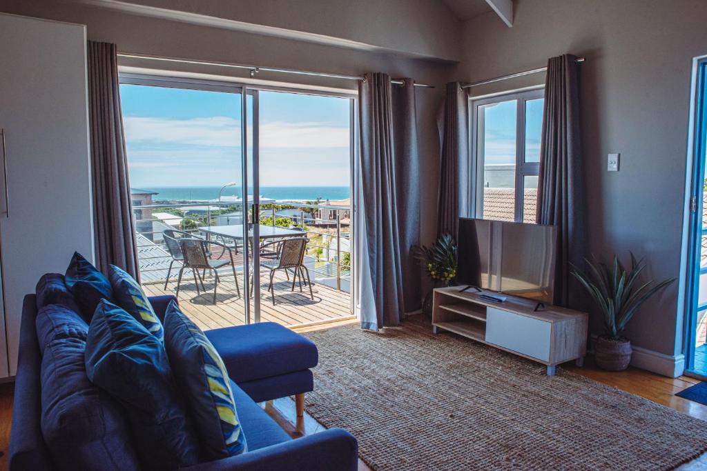Humewood House | Harbour Cottages, Humewood