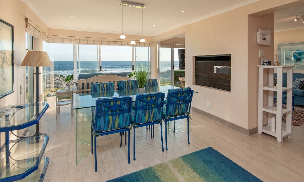 Hermanus House | HERMANUS Haven, entire home with private pool, on the sea