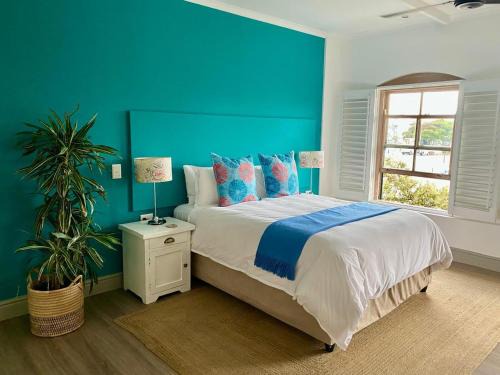Hermanus City-Centre Apartment | Hermanus Waterfront Apartment