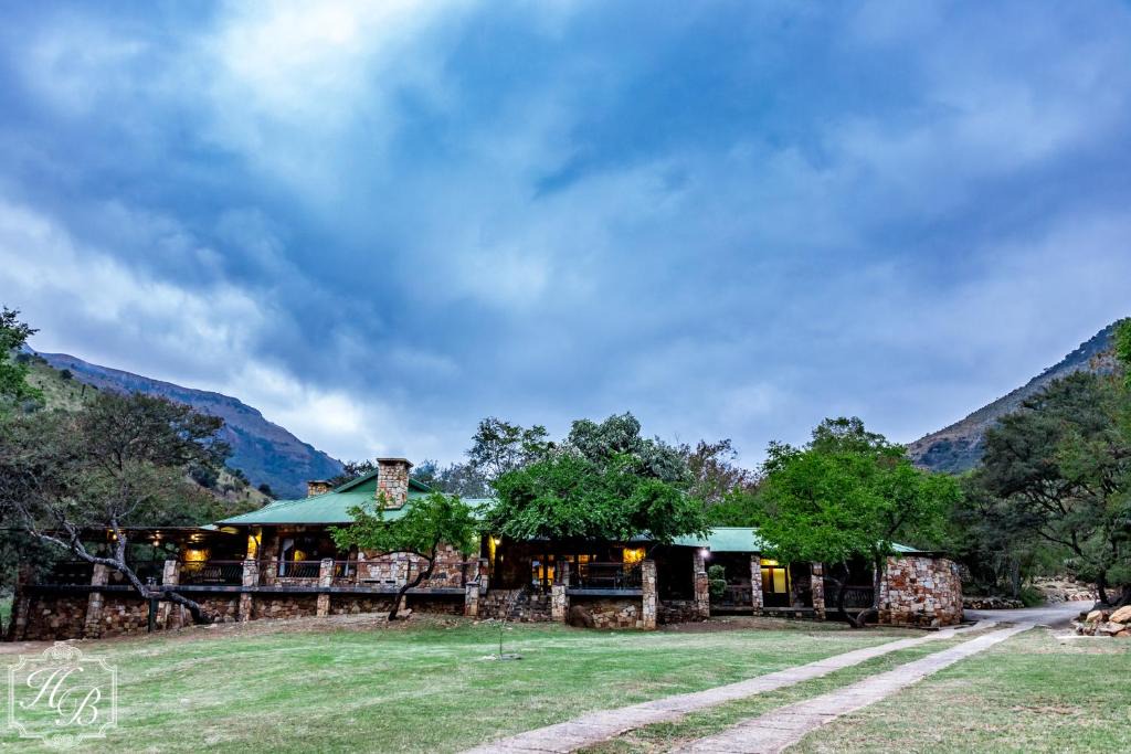 Waterval Boven Cabin | Heysbrook Estate - Luxurious lodges in a private valley