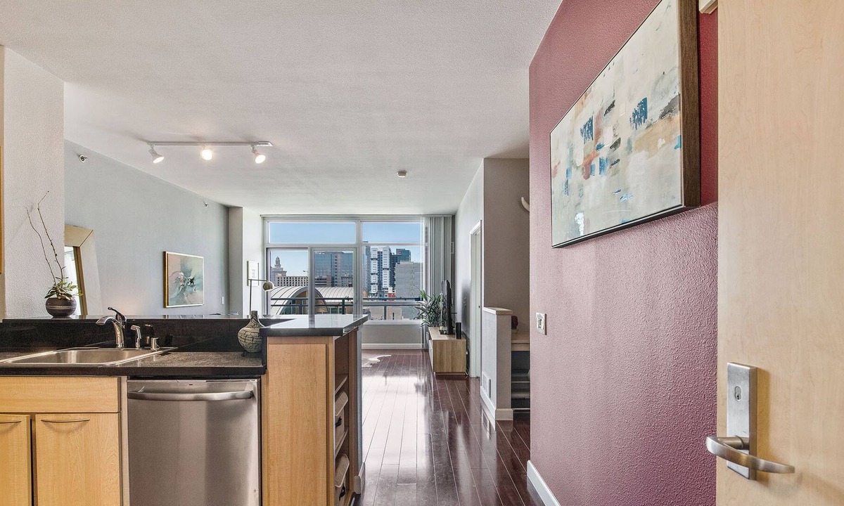 Oakland Condo | High Rise Living in the Heart of Lake Merritt