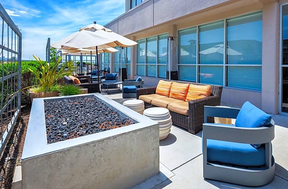 Emeryville Hotel | Hilton Garden Inn San Francisco/Oakland Bay Bridge