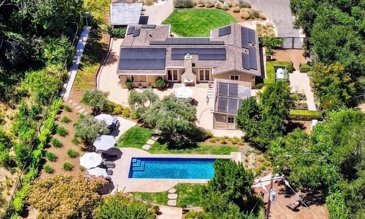 Glen Ellen House | Himmel House ~ Private Wine Country Retreat with Pool and Garden Oasis