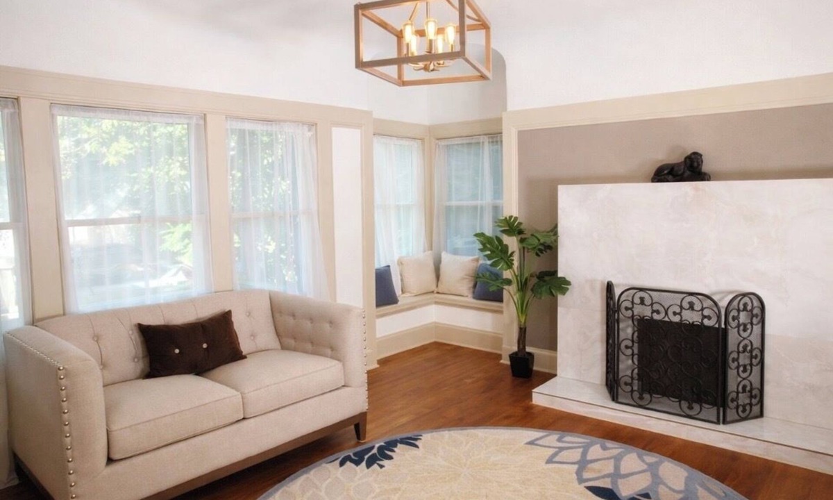 New Era Park House | Historic 4BR in Boulevard Park - Midtown Sac