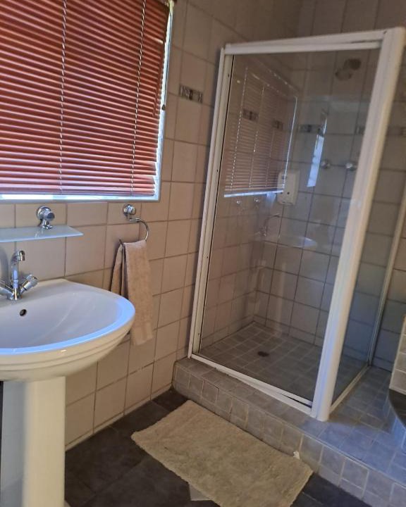 Benoni House | Holiday home in Benoni