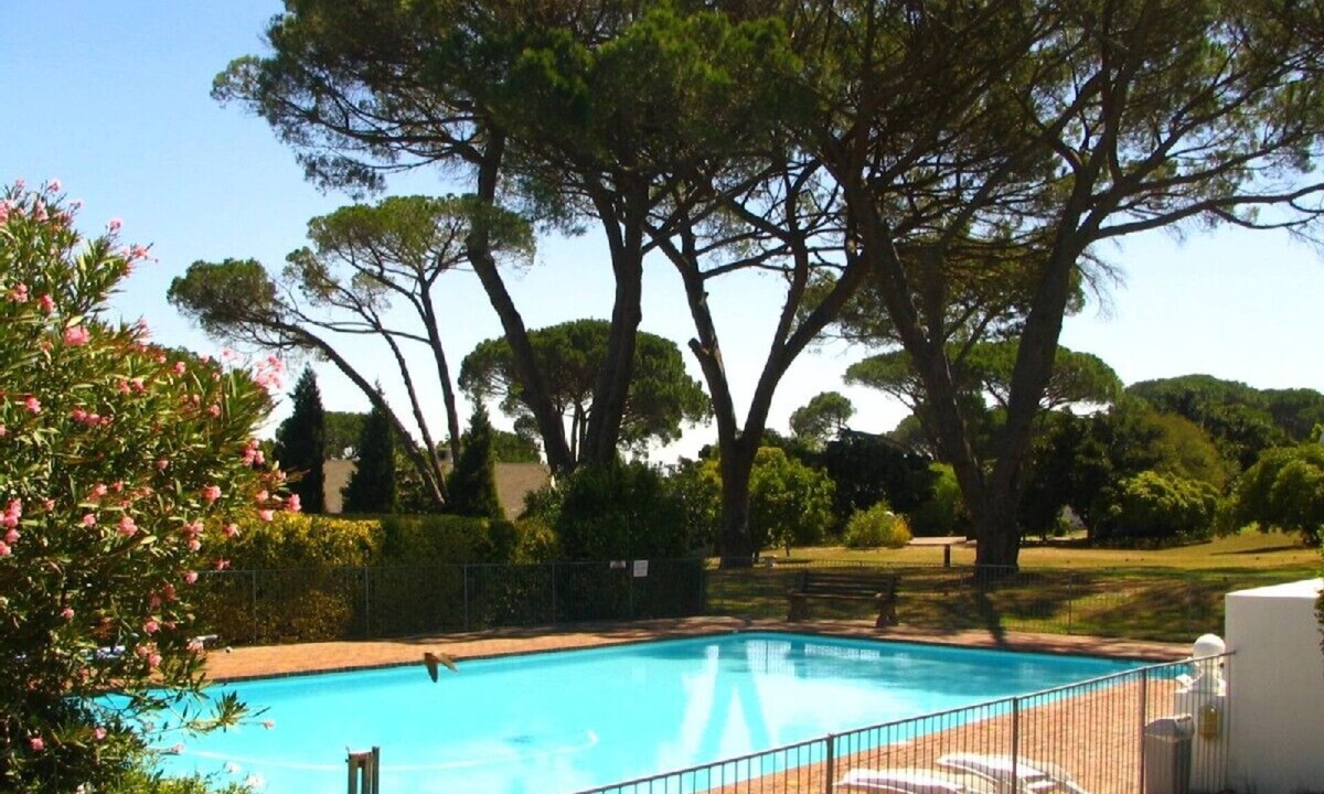 Trawal House | Holiday house, 4 persons in secured park with pool at the Wine-Route