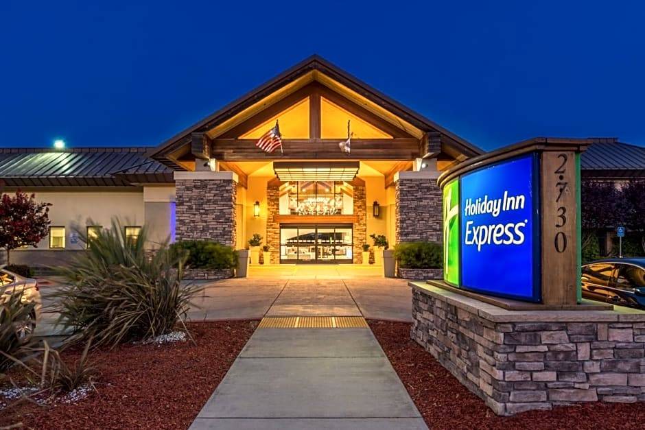Walnut Creek Hotel | Holiday Inn Express Walnut Creek, an IHG Hotel
