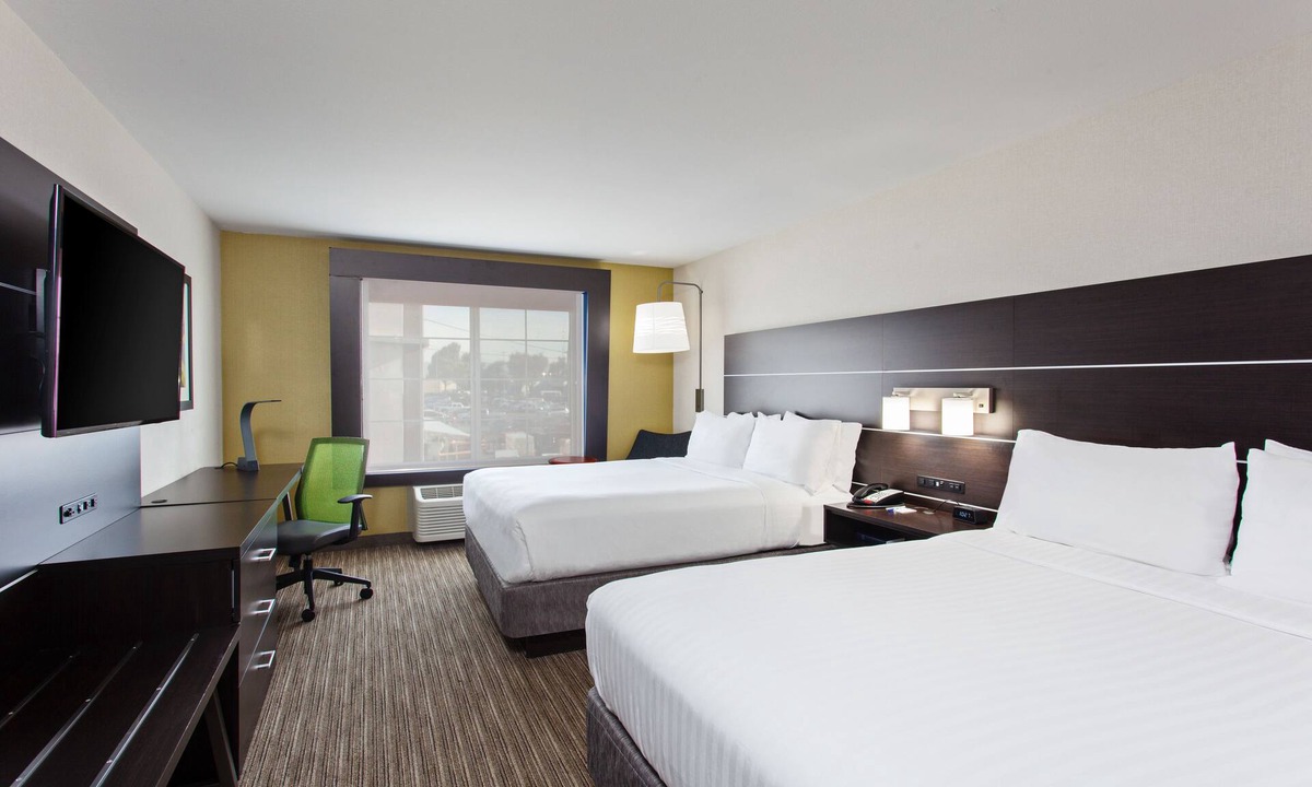 Oakland Hotel | Holiday Inn Express Hotel & Suites Oakland-Airport by IHG